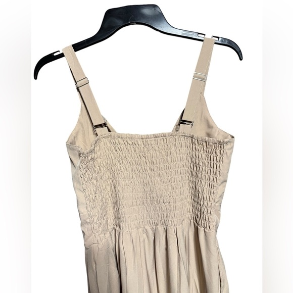 Colombian long beige bodysuit wide‎ leg sleeveless v-neck size m - Picture 4 of 14